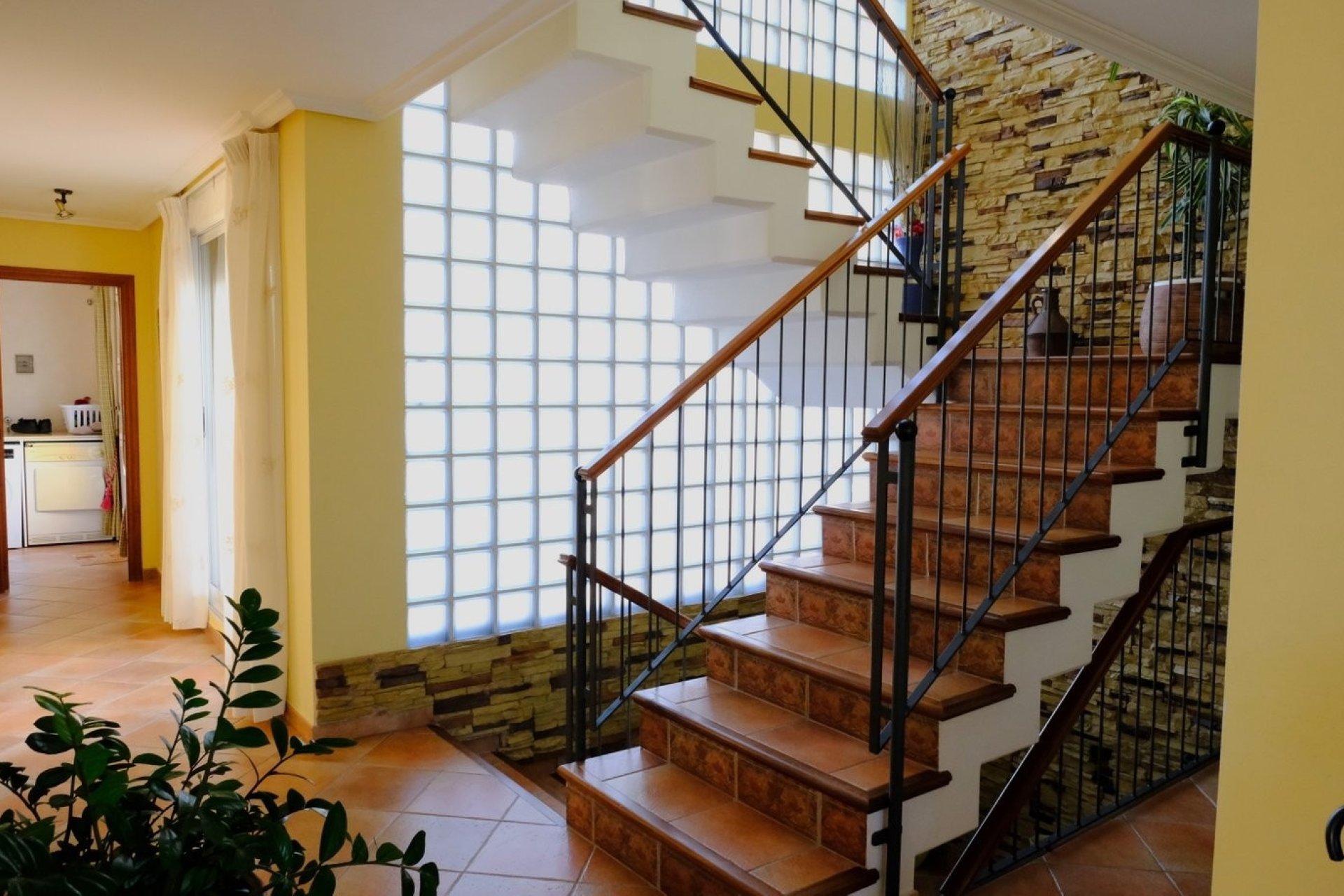 Resale - Finca Country Property -
Orihuela