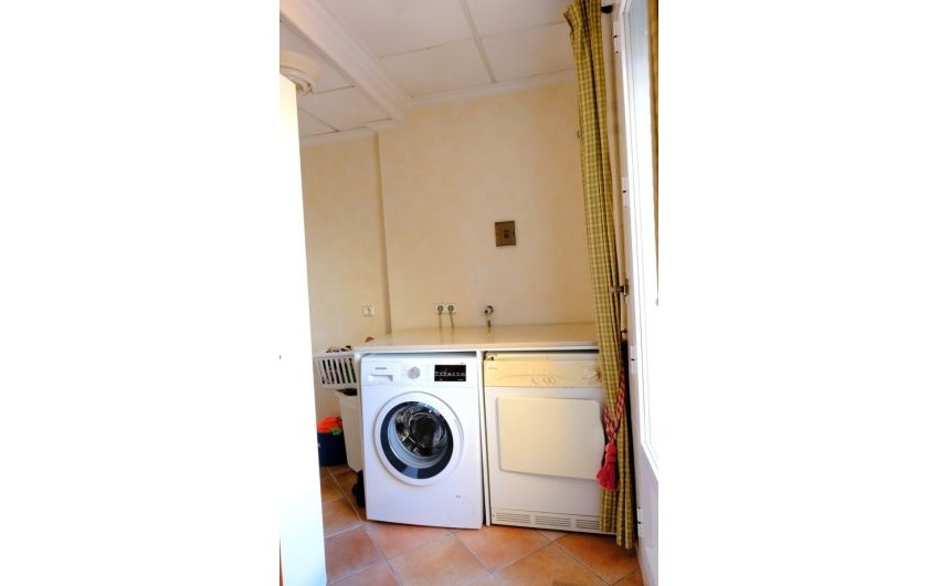 Resale - Finca Country Property -
Orihuela