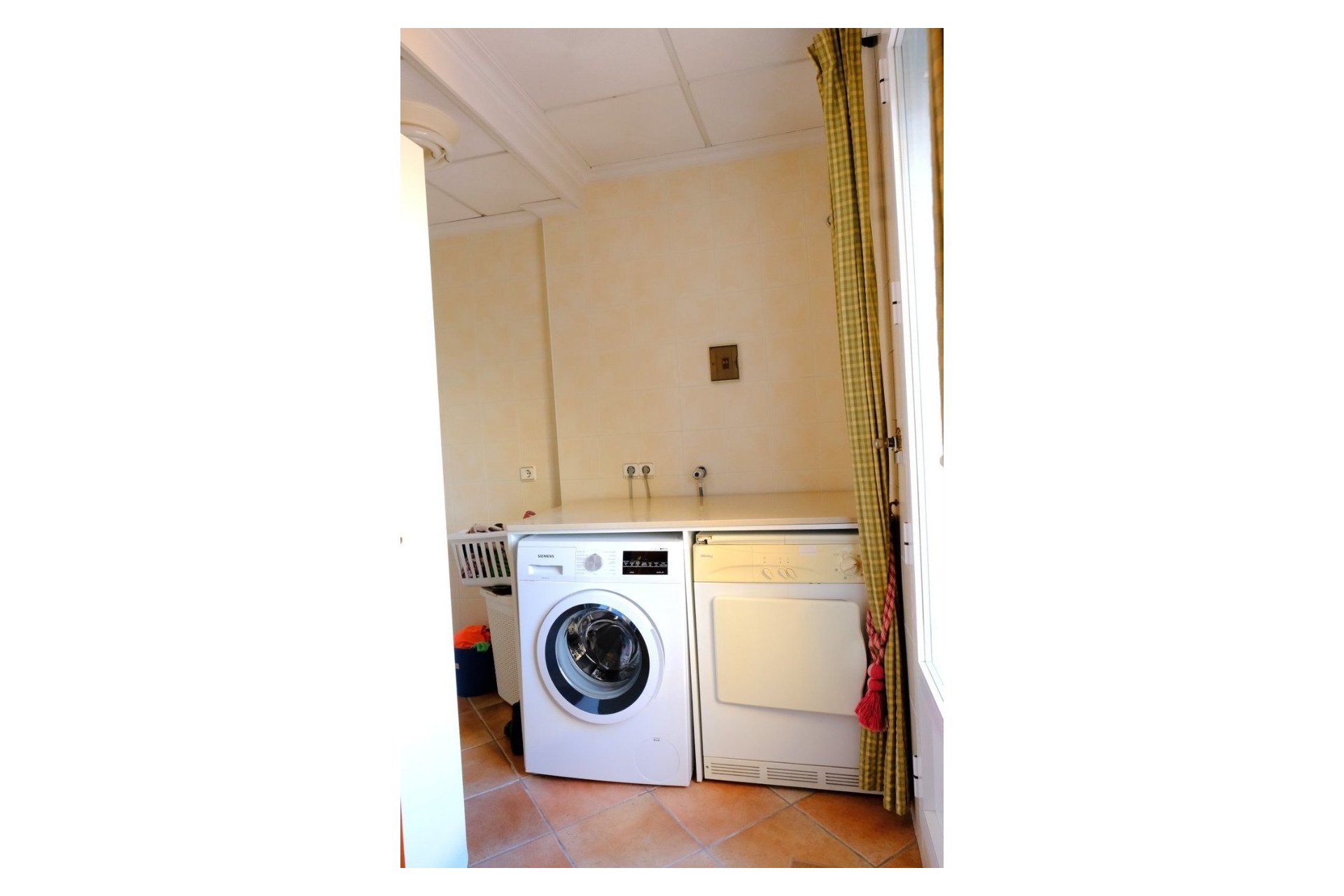 Resale - Finca Country Property -
Orihuela