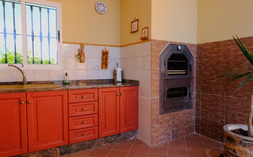 Resale - Finca Country Property -
Orihuela