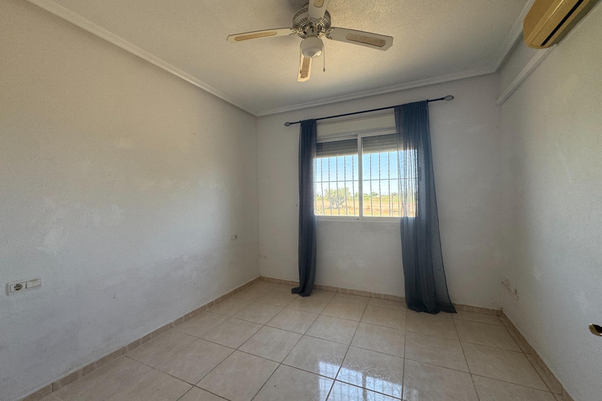 Resale - Finca -
Dolores - Comunidad Valenciana
