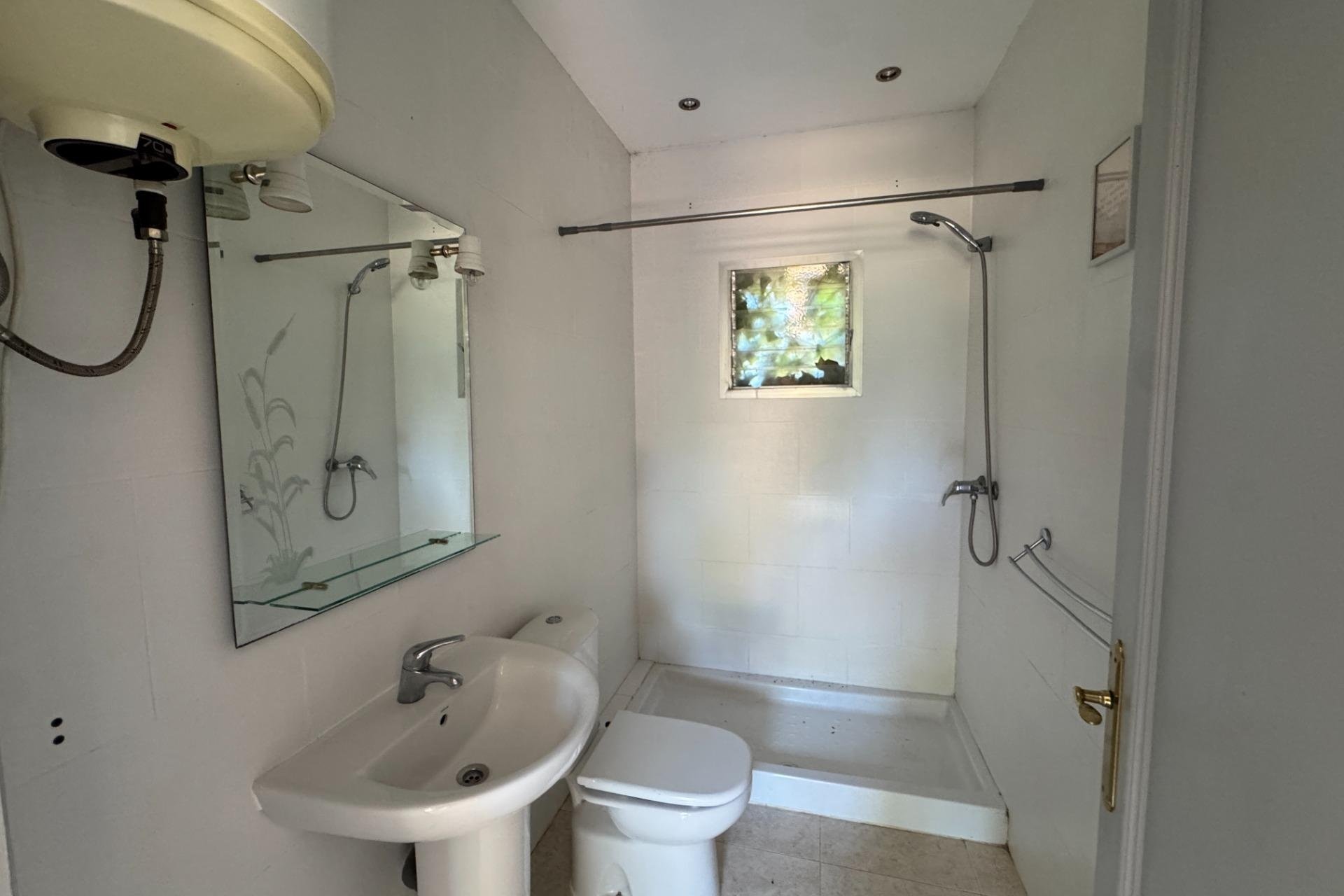 Resale - Finca -
Dolores - Comunidad Valenciana