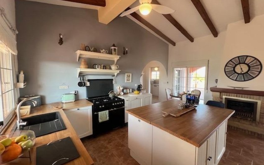 Resale - Finca -
Dolores - Comunidad Valenciana