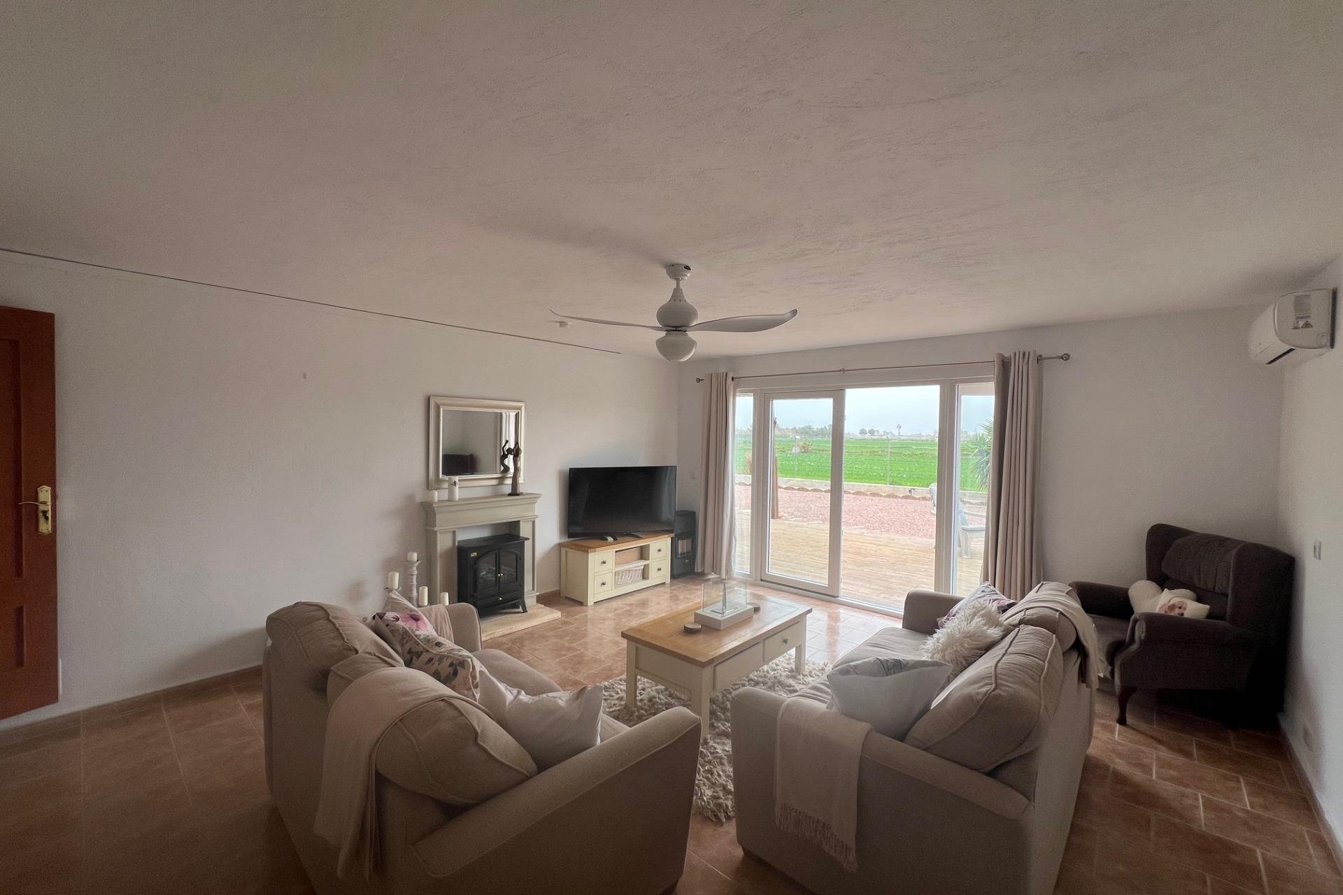 Resale - Finca -
Dolores - Comunidad Valenciana