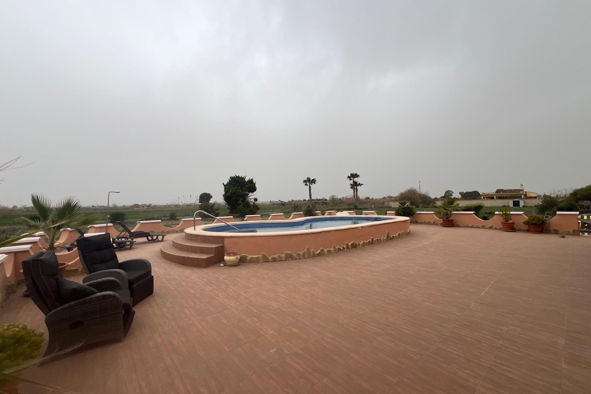 Resale - Finca -
Dolores - Comunidad Valenciana