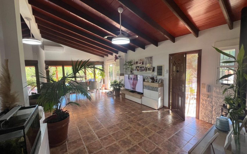 Resale - Finca -
Dolores - Comunidad Valenciana