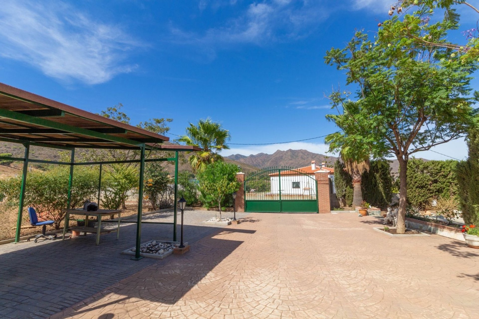 Resale - Finca -
Entrerrios - Inland