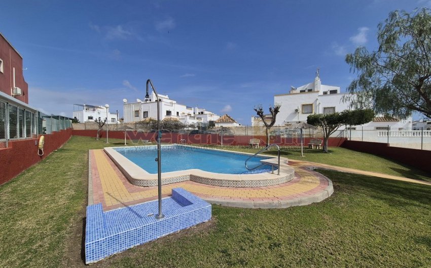 Resale - high-bungalow -
Orihuela Costa - Los Altos