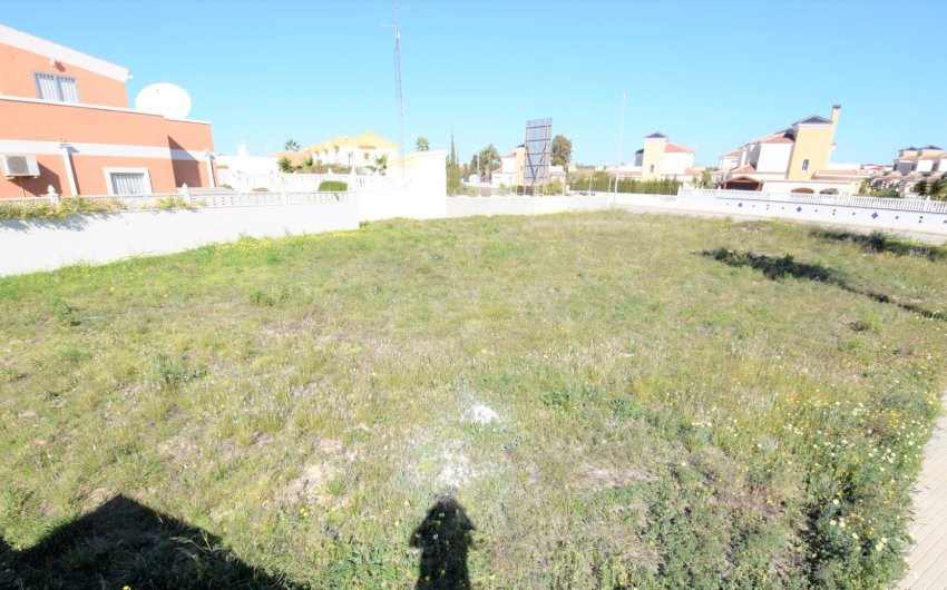 Resale - Land -
Guardamar del Segura - El Raso