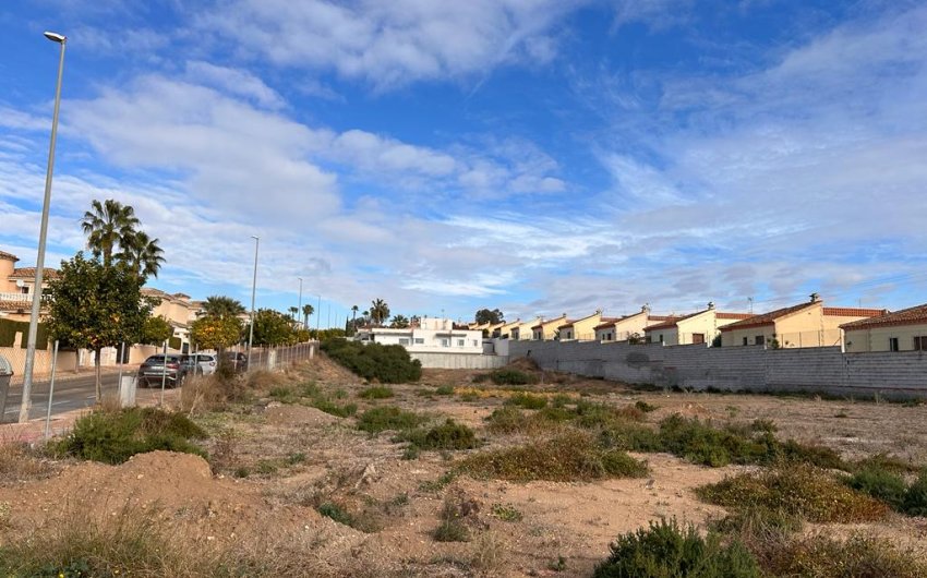 Resale - Land -
La Marina - San fulgencio