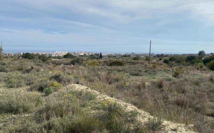 Resale - Land -
Villajoyosa - Mediases