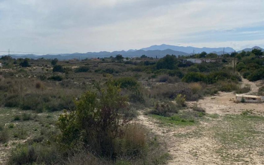 Resale - Land -
Villajoyosa - Mediases