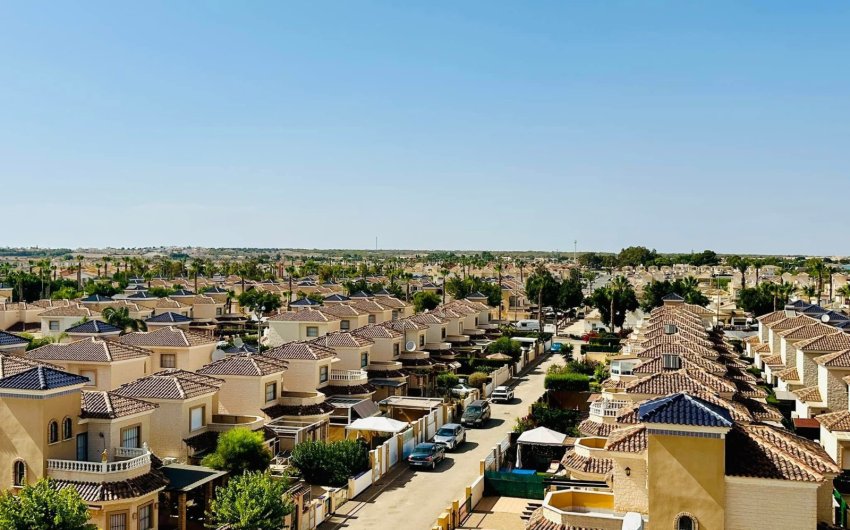 Resale - Penthouse -
El Raso - Costa Blanca