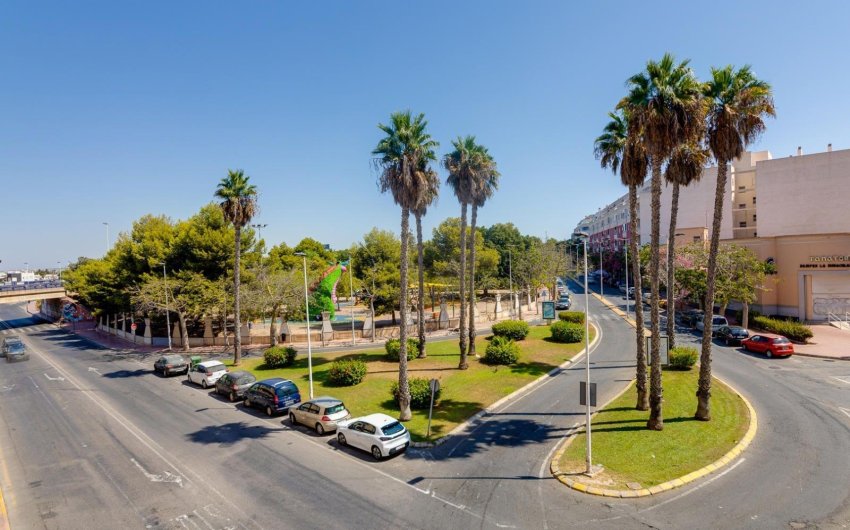 Resale - Penthouse -
Torrevieja - Centro