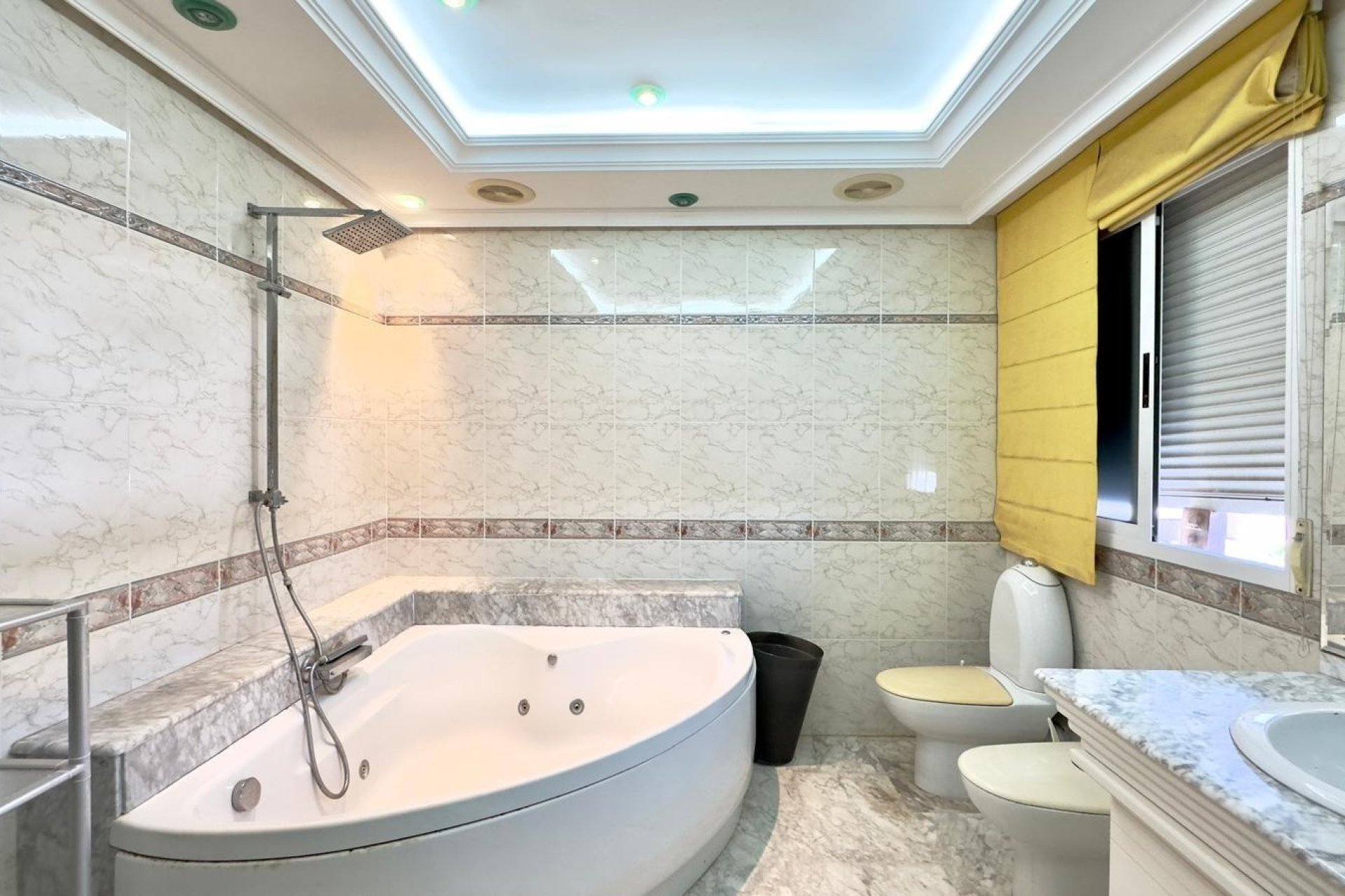 Resale - Penthouse -
Torrevieja - Centro