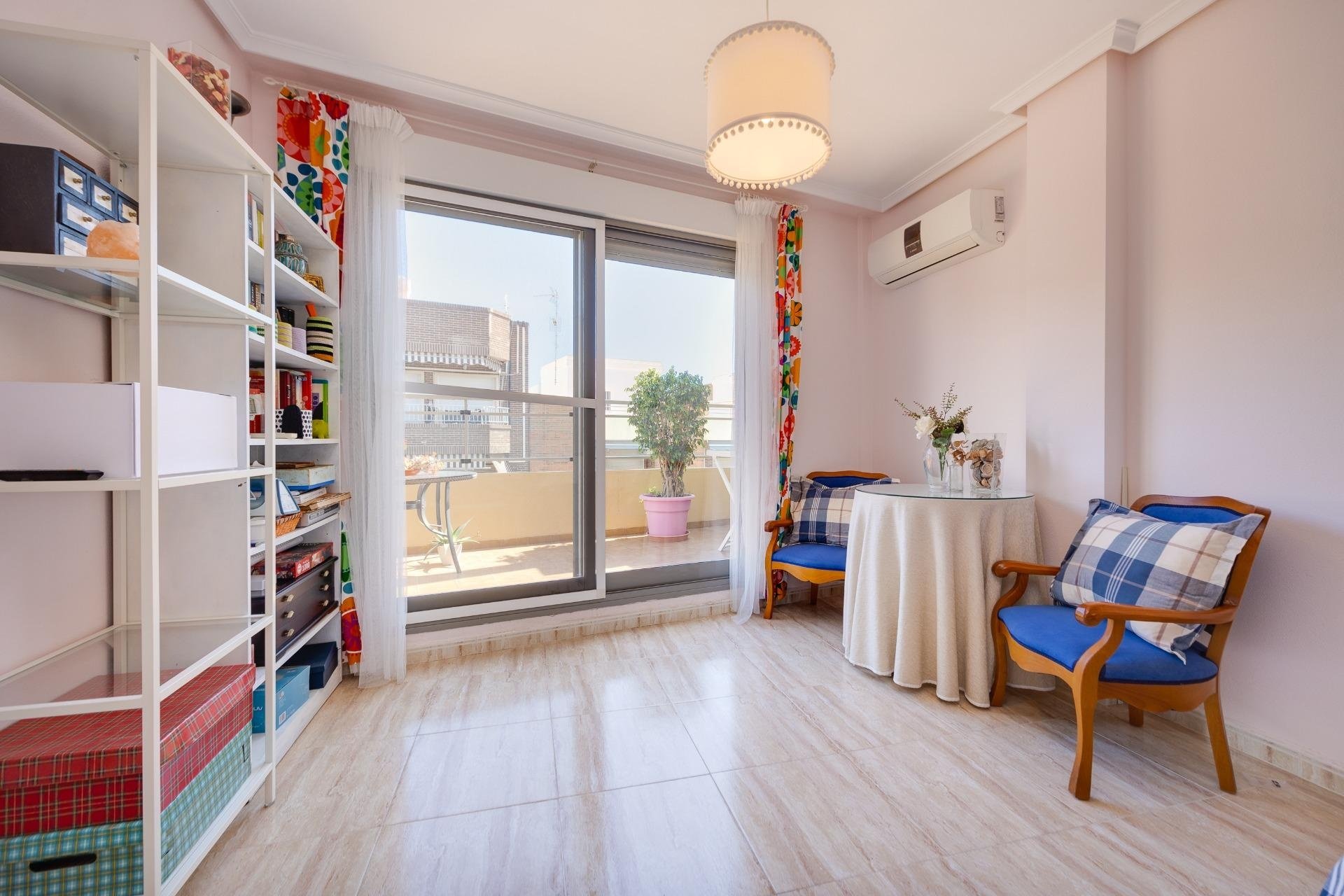 Resale - Penthouse -
Torrevieja - Centro