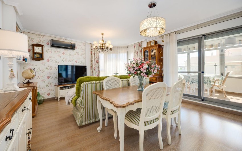 Resale - Penthouse -
Torrevieja - Centro