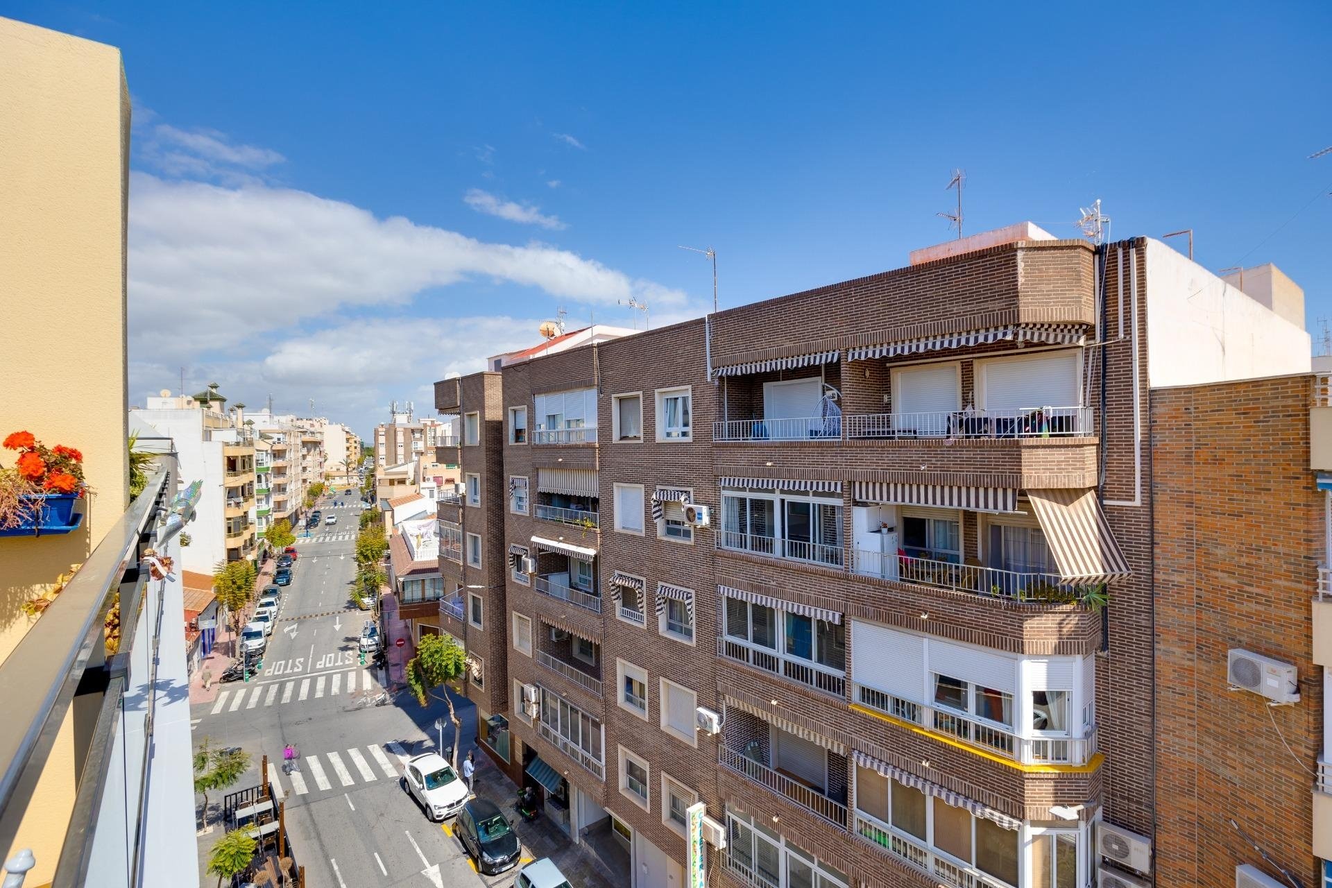 Resale - Penthouse -
Torrevieja - Centro