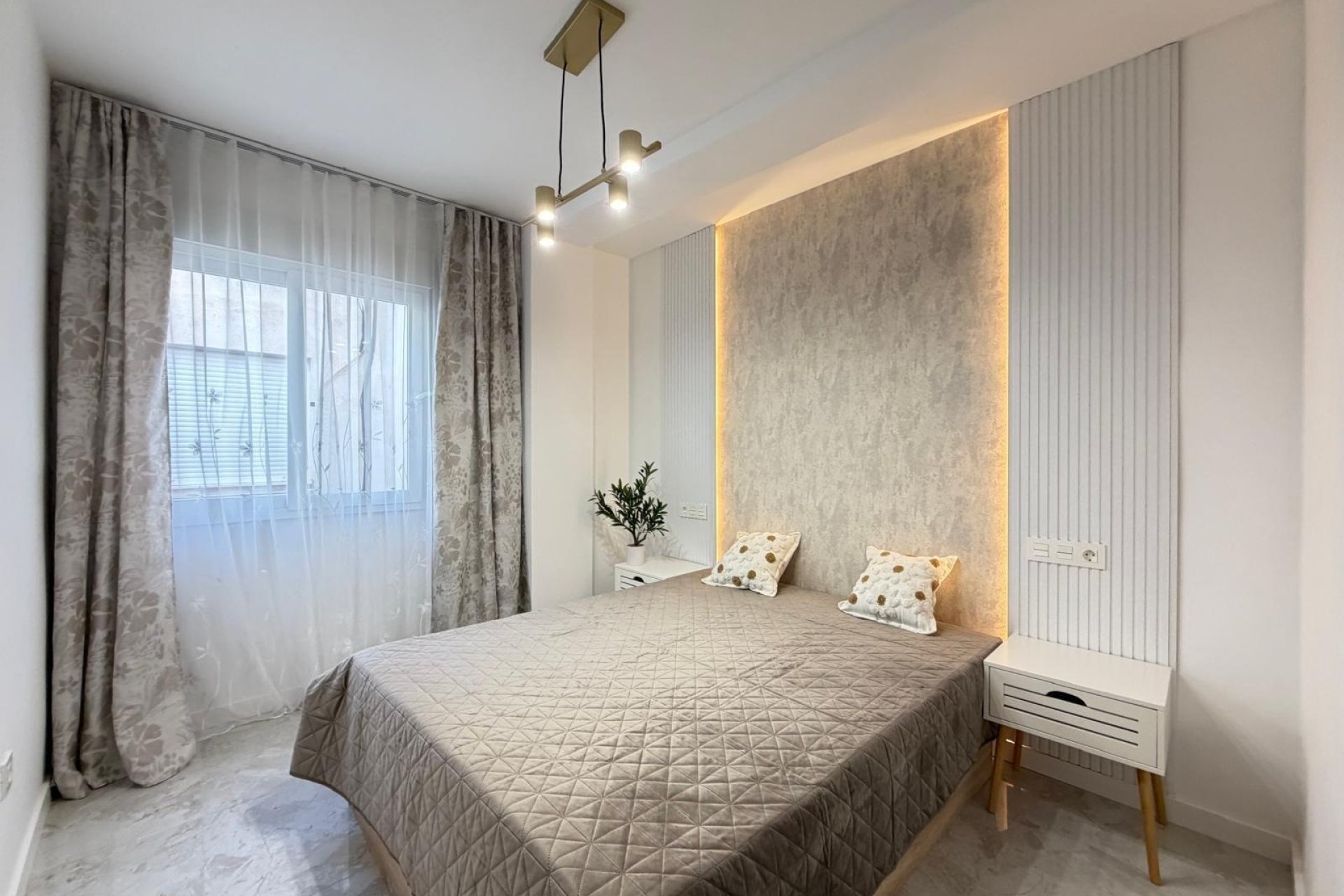 Resale - Penthouse -
Torrevieja - Estacion De Autobuses