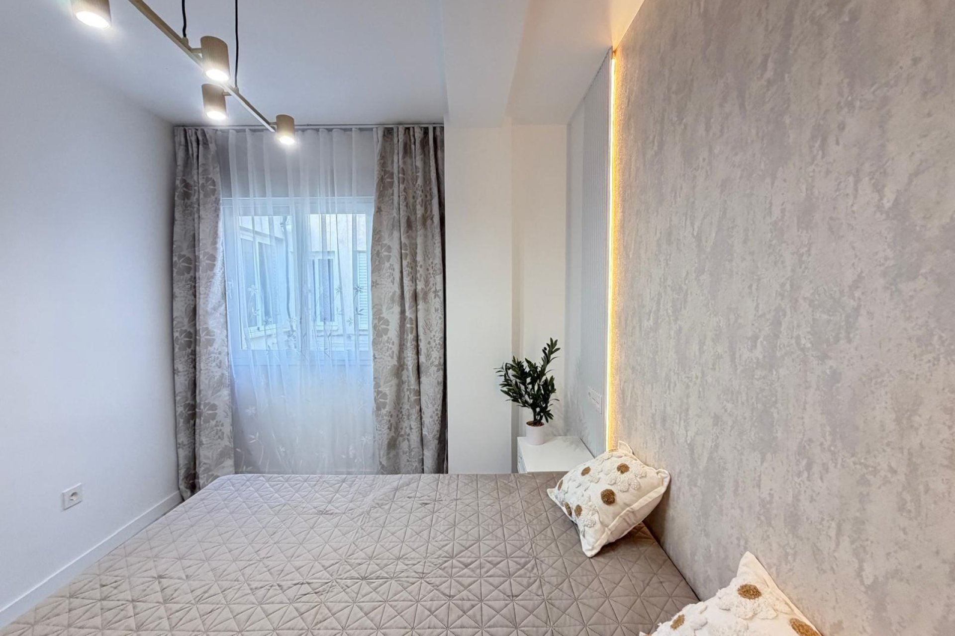 Resale - Penthouse -
Torrevieja - Estacion De Autobuses