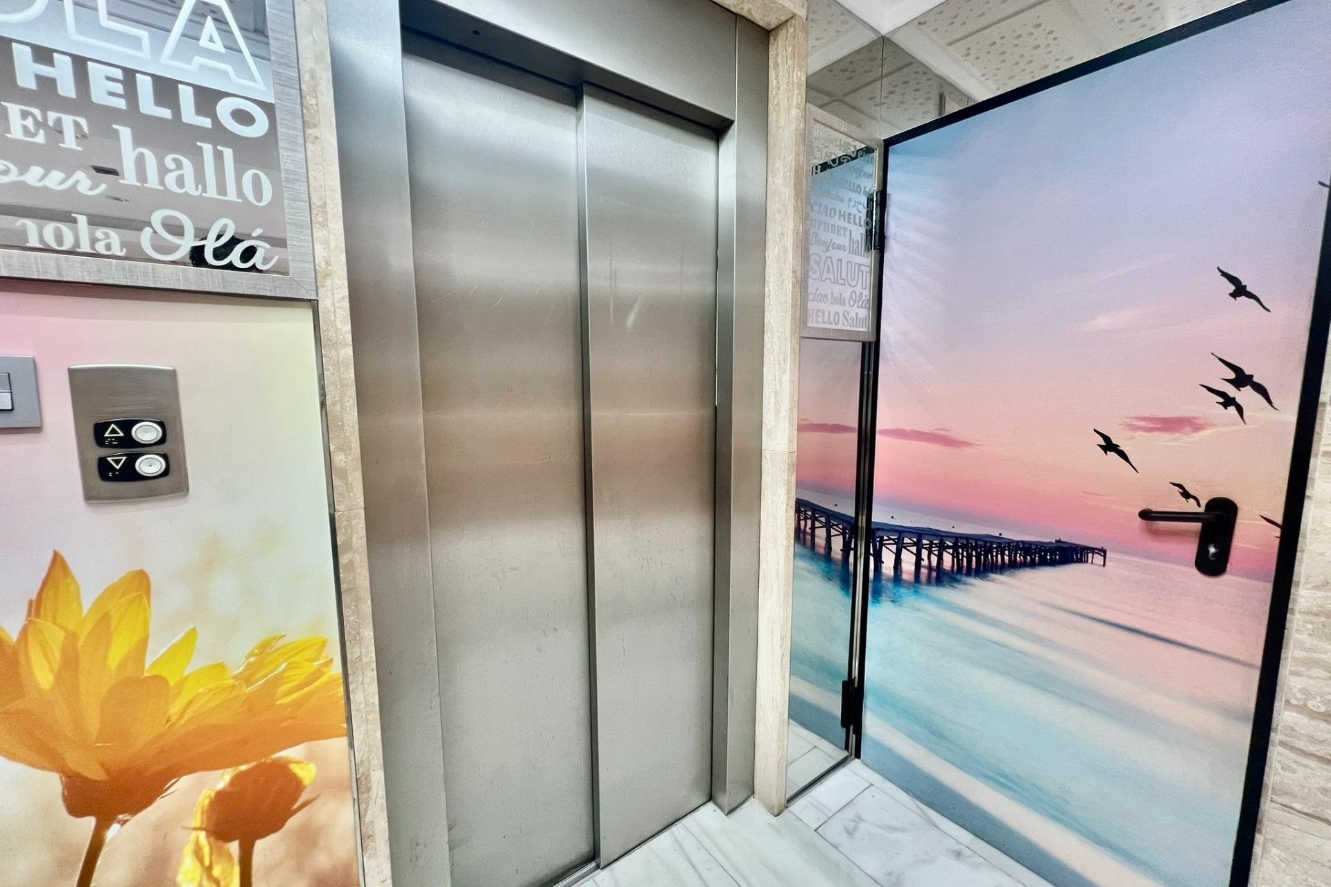 Resale - Penthouse -
Torrevieja - Playa del Cura