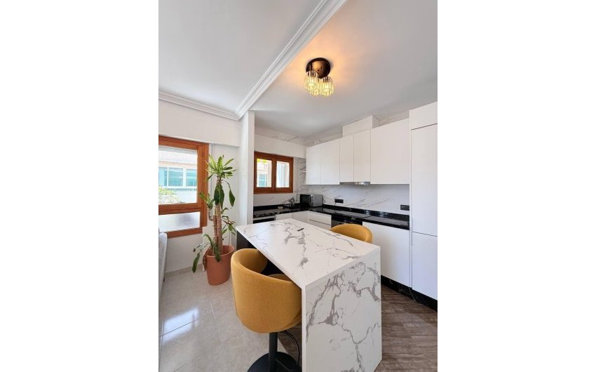 Resale - Penthouse -
Torrevieja - Playa del Cura