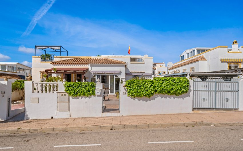 Resale - Quad House -
La Marina - Costa Blanca
