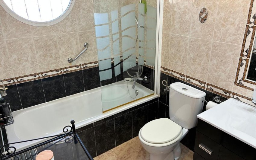 Resale - Quad Villa -
Las Filipinas - Costa Blanca