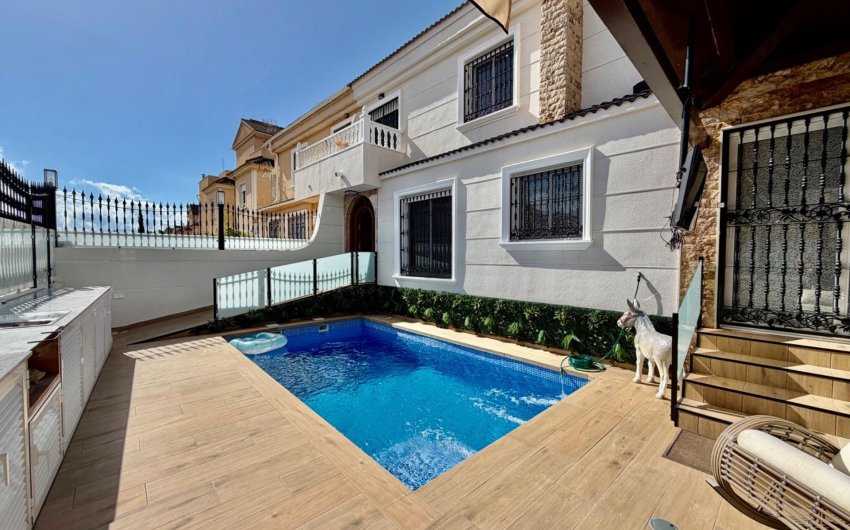 Resale - Semi Detached -
Orihuela Costa - La Zenia