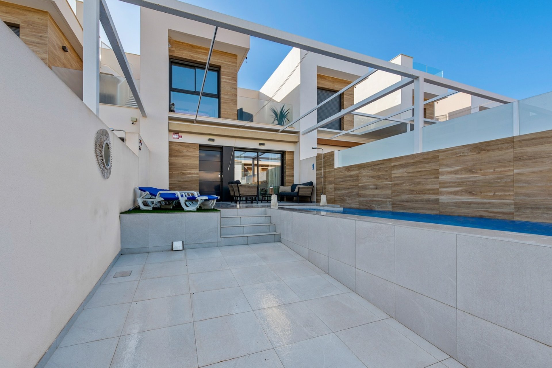 Resale - Semi Detached -
Rojales - Town
