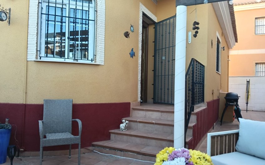 Resale - Semi Detached Villa -
Los Montesinos - La Herrada