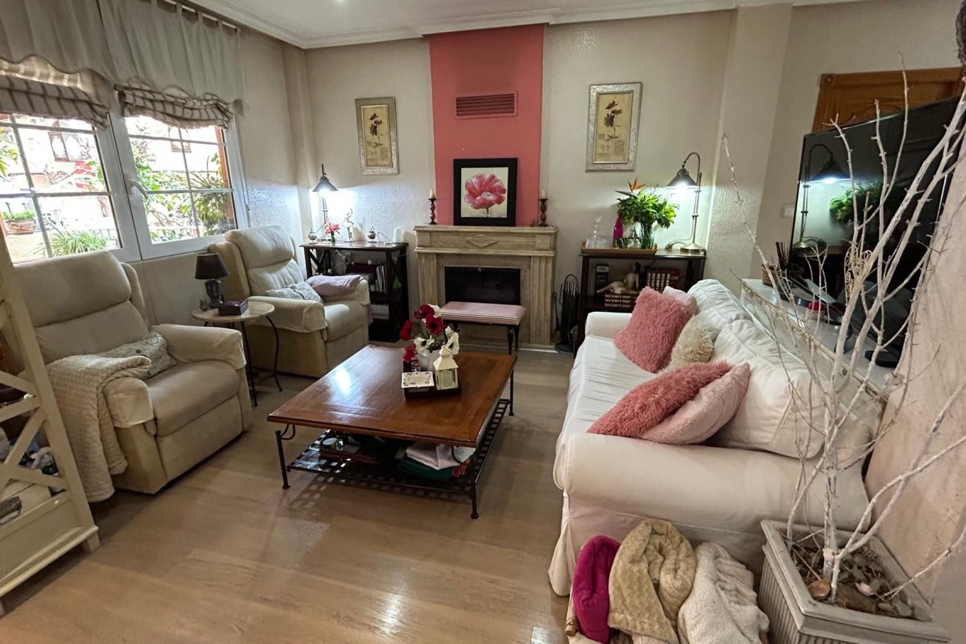 Resale - Semi Detached Villa -
Los Montesinos