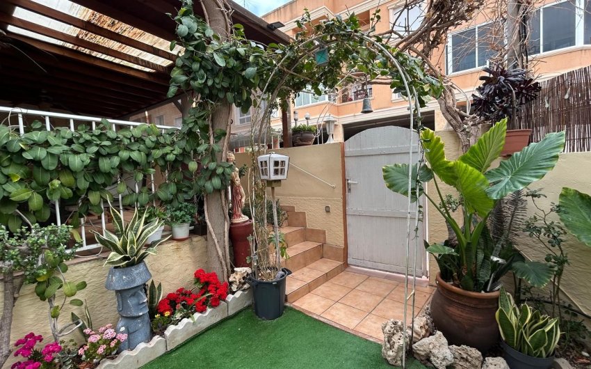 Resale - Semi Detached Villa -
Los Montesinos