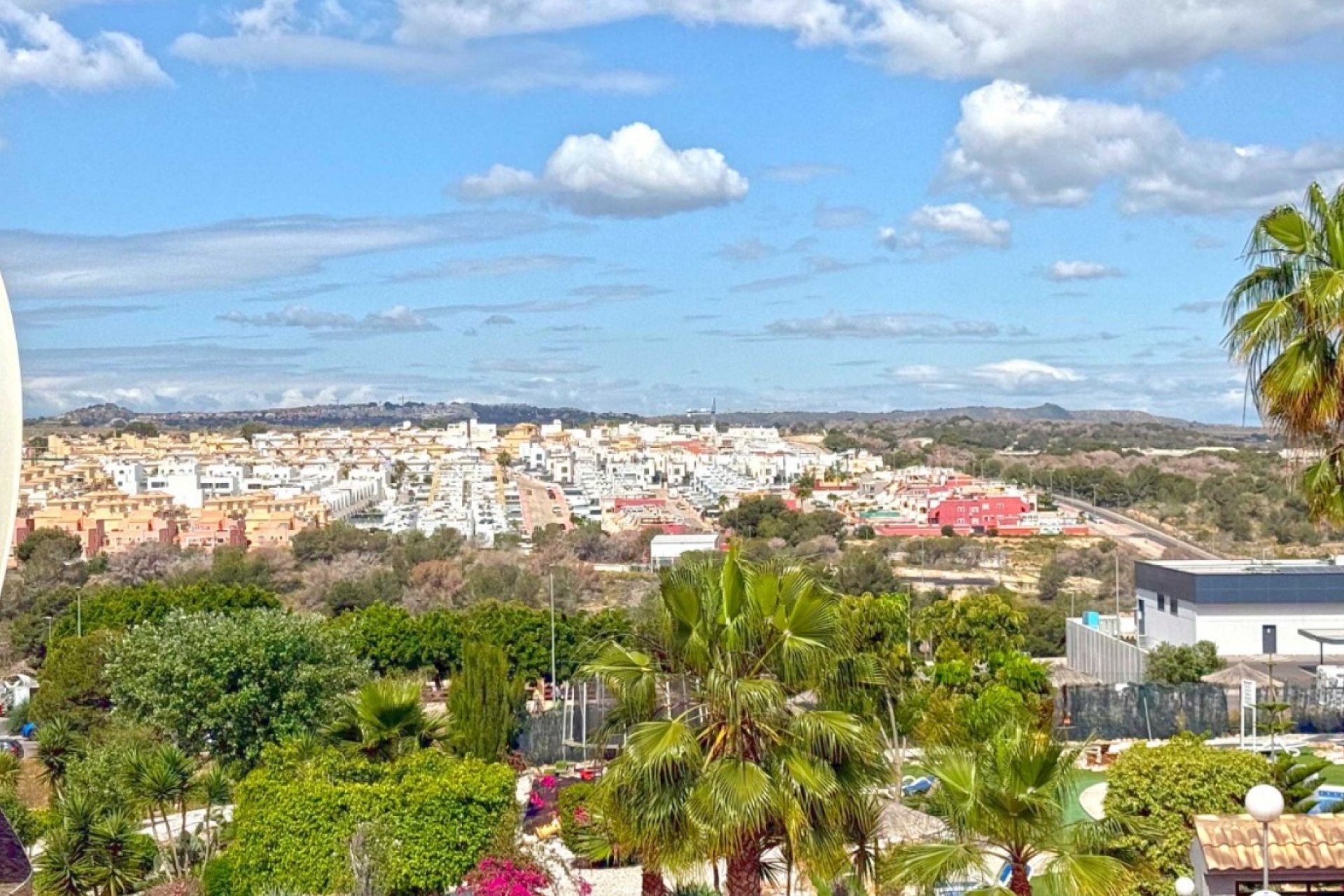 Resale - Semi Detached Villa -
Orihuela Costa - Los Altos