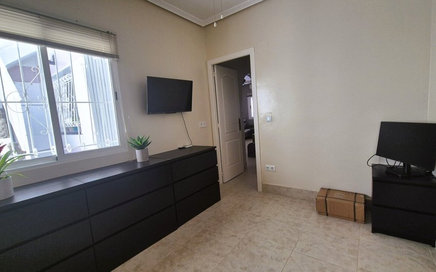 Resale - Semi Detached -
Villamartin - Costa Blanca
