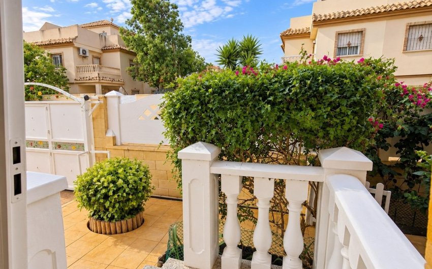 Resale - Terraced house -
Rojales - Lo Marabú