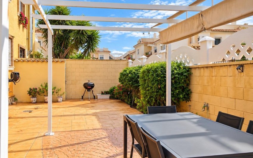 Resale - Terraced house -
Rojales - Lo Marabú