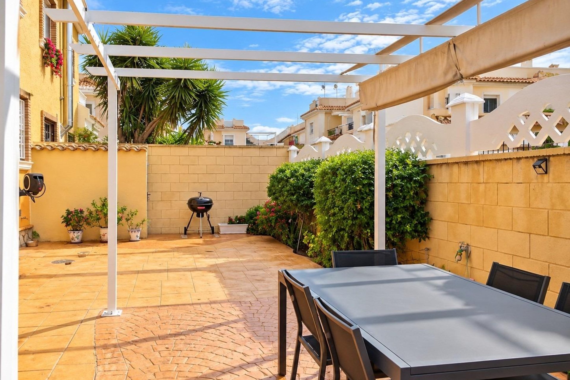 Resale - Terraced house -
Rojales - Lo Marabú