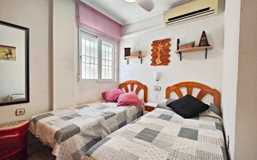 Resale - Top Floor Bungalow -
Torrevieja - La Siesta