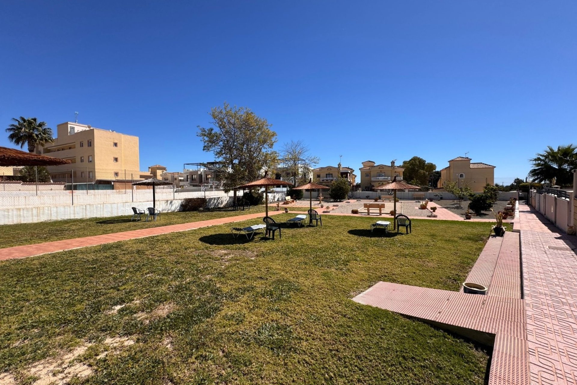 Resale - Town House -
Campoamor - Costa Blanca