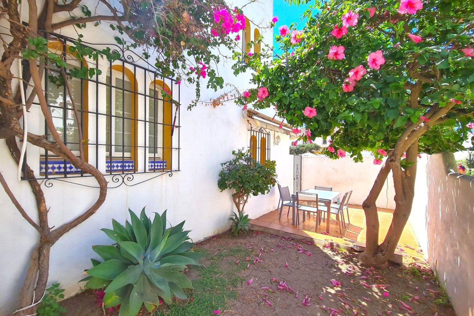 Resale - Town House -
Casares Playa - Costa del Sol