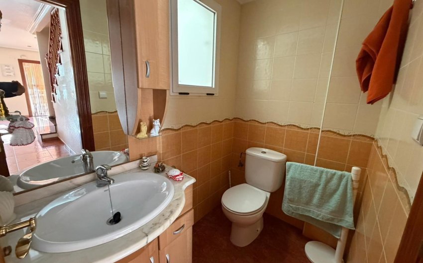 Resale - Town House -
Guardamar del Segura - Pueblo