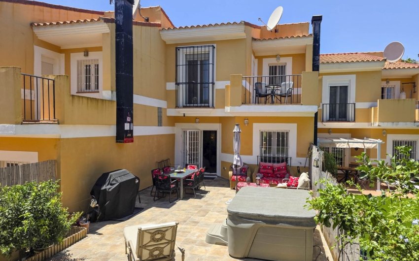 Resale - Town House -
La Duquesa - Costa del Sol