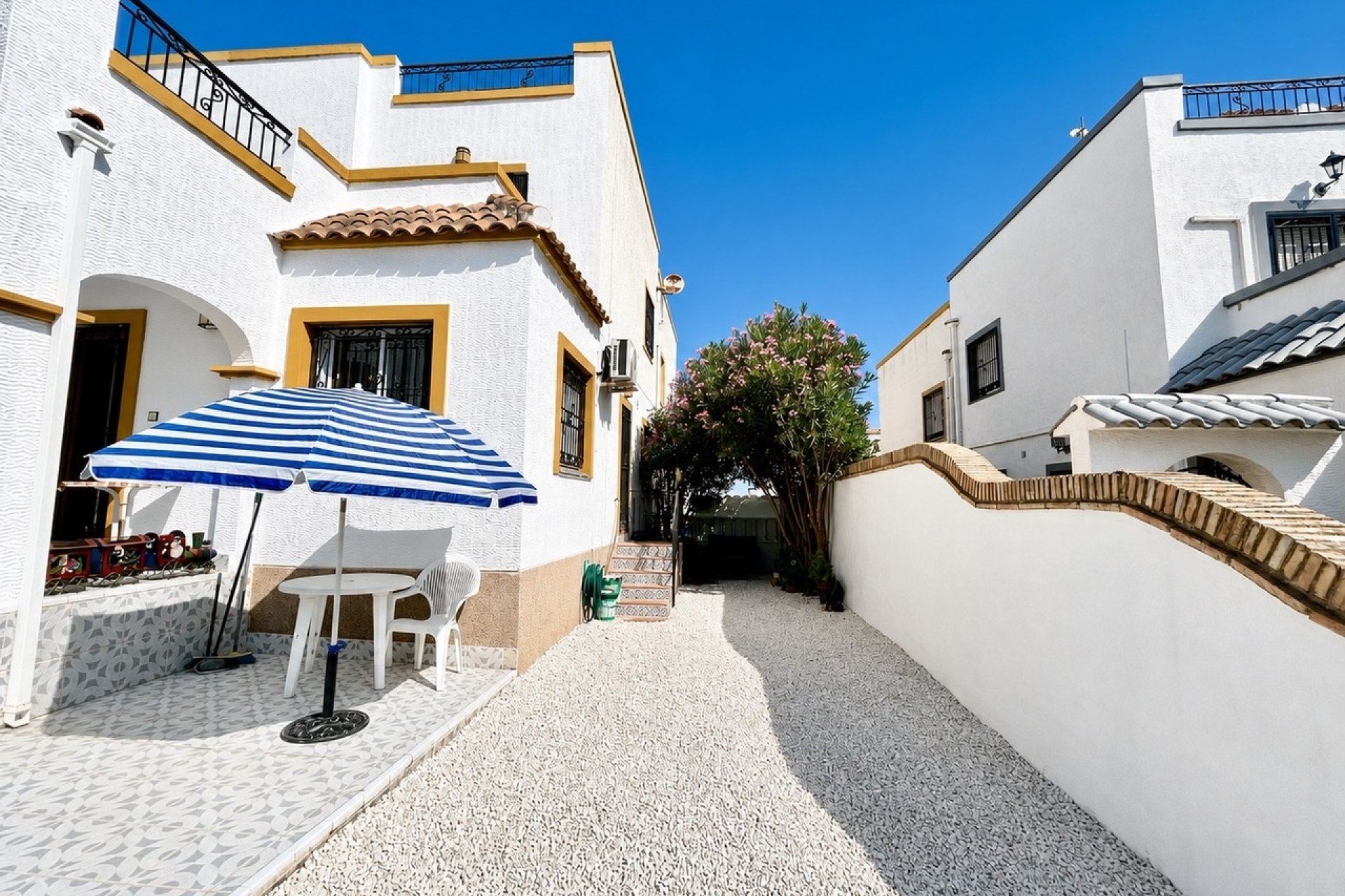 Resale - Town House -
Los Altos - Costa Blanca