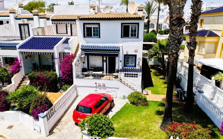 Resale - Town House -
Los Dolses - Inland