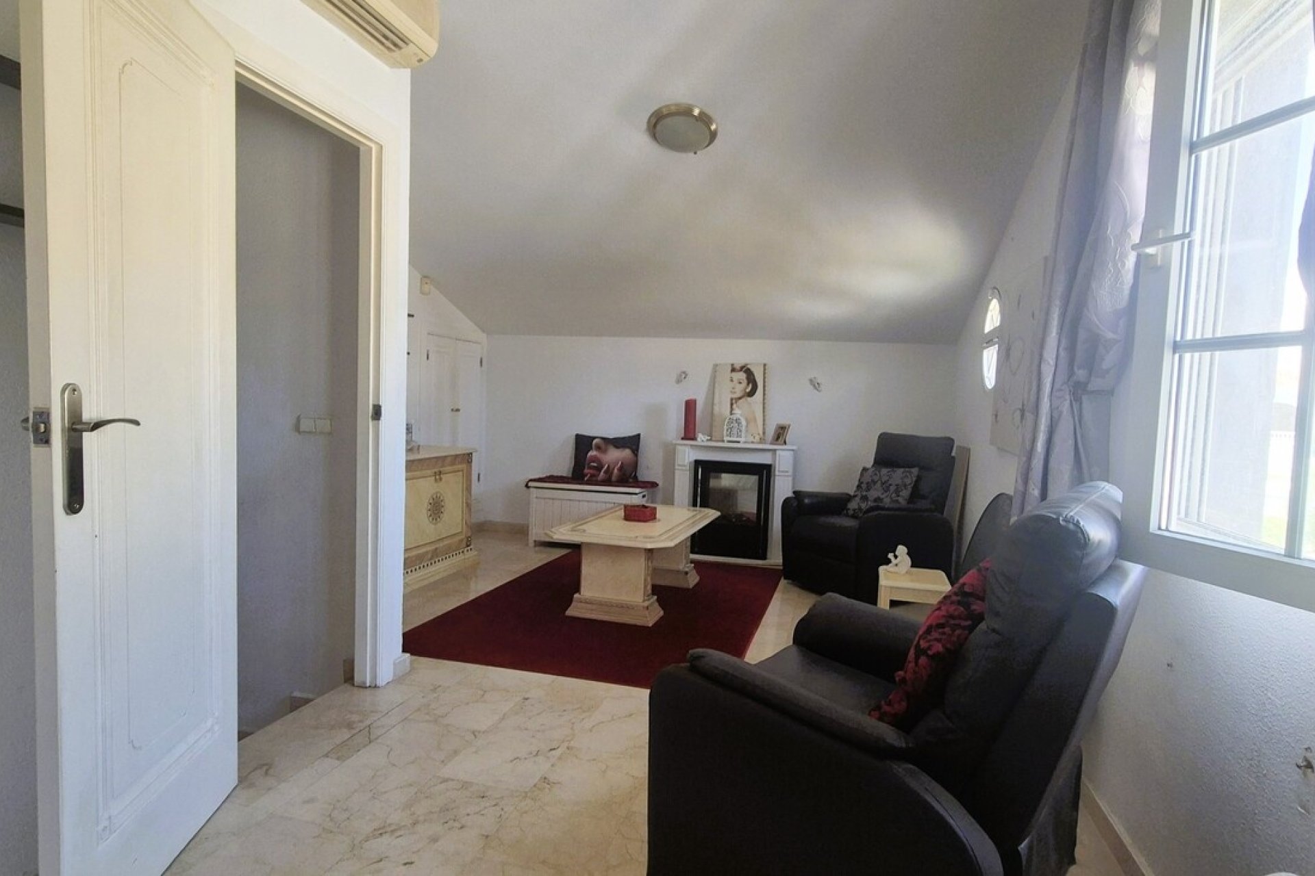 Resale - Town House -
Los Dolses - Inland