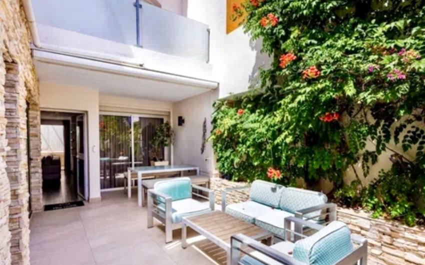 Resale - Town House -
Marbella - Costa del Sol