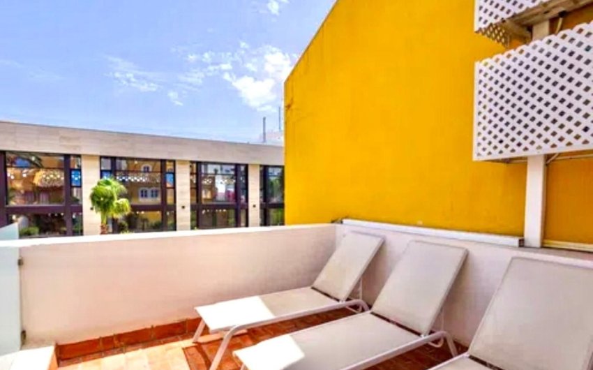 Resale - Town House -
Marbella - Costa del Sol