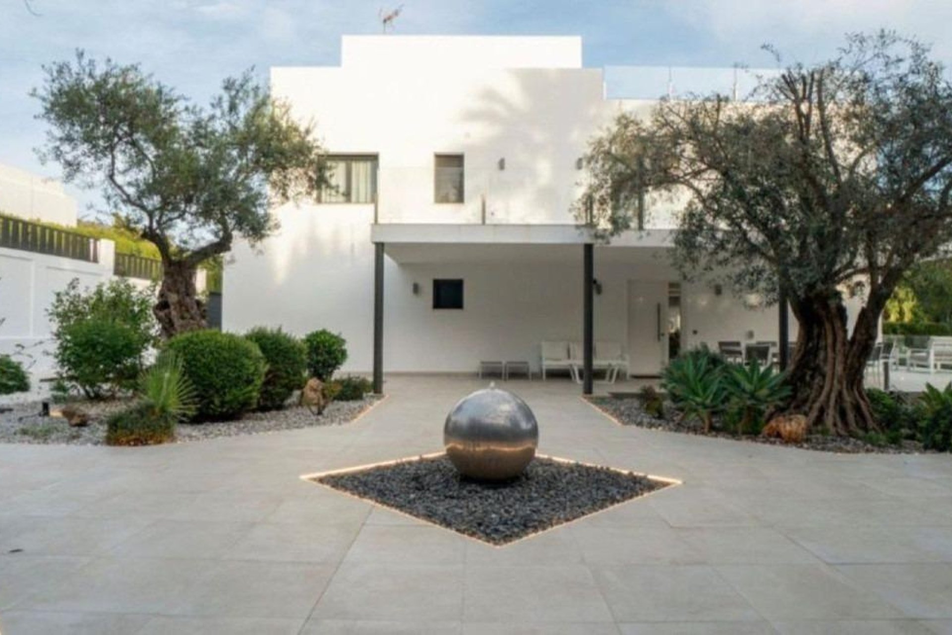Resale - Town House -
Marbella - Las Brisas