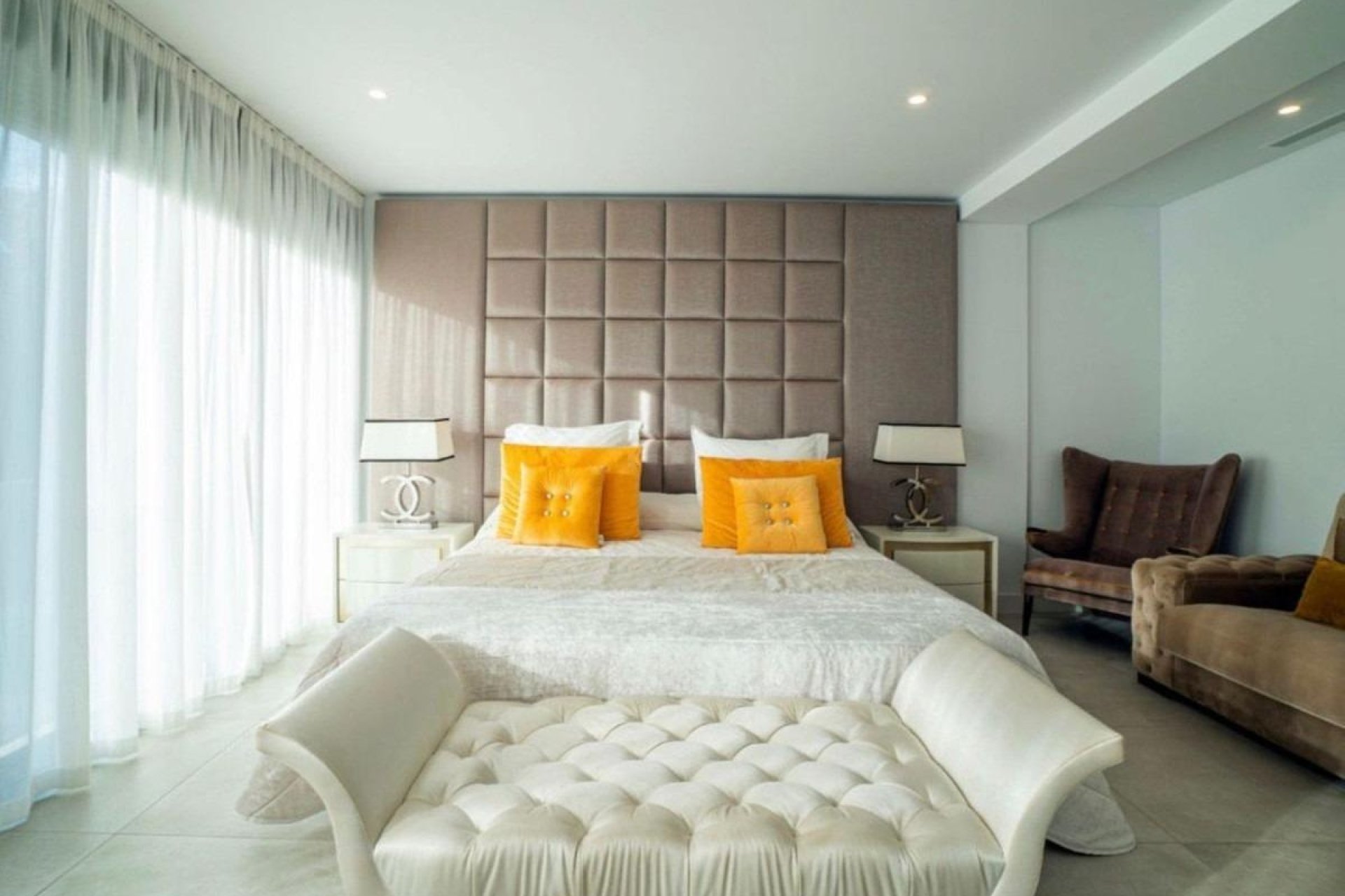 Resale - Town House -
Marbella - Las Brisas